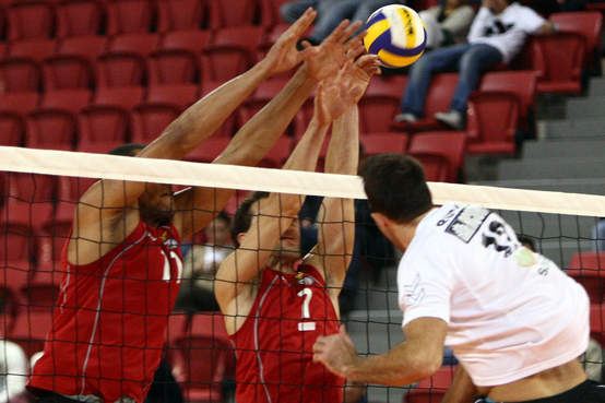 Voleibol: Supertaça - Benfica conquista troféu pela segunda vez